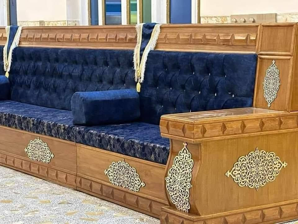 جمعة مباركة ع امة محمد وال محمد ❤️
نقدملكم شغلنا وعملنا بالدواوين الملكية ضمان ١٠ سنوات 
شغل فخم من جميع الجوانب باستخدام اجود انوع الخشب الصاج والزان وكذلك الجام الروسي والاقمشة التركيا الفاخرة 
وكذلك اجود انوع الاسفنج الدلوب والاكسترا 
عملنا عند زبائنا يتكلم لوحدة عليك الموديل وباقي الشغل علينا 
*********** اتصال و واتساب
