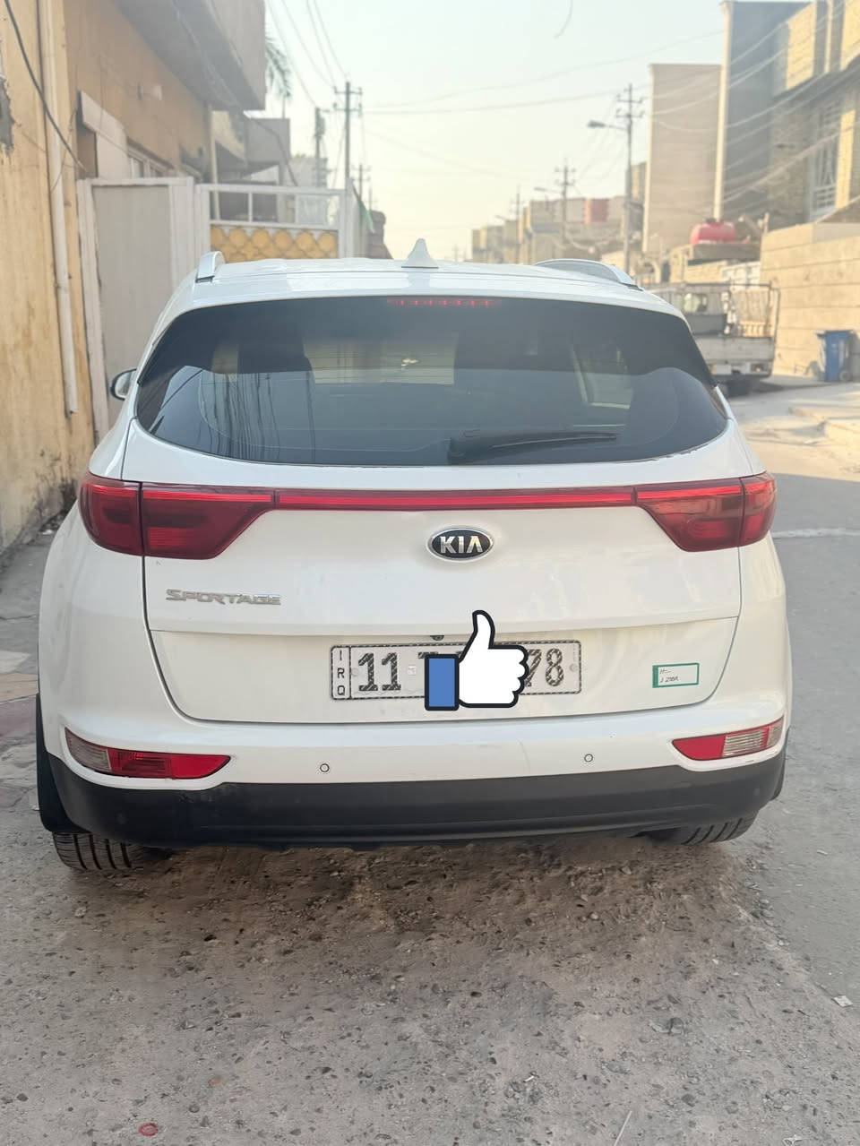 سلام عليكم 
سبورتج خليجي للبيع موديل 2017
سياره بسمي تحويل مباشر 
رقم بغداد 
ربع داعميه إماميه صبغ 
بارد قليل باب السائق
باب خلفي مبدل
رقم هاتف ***********
