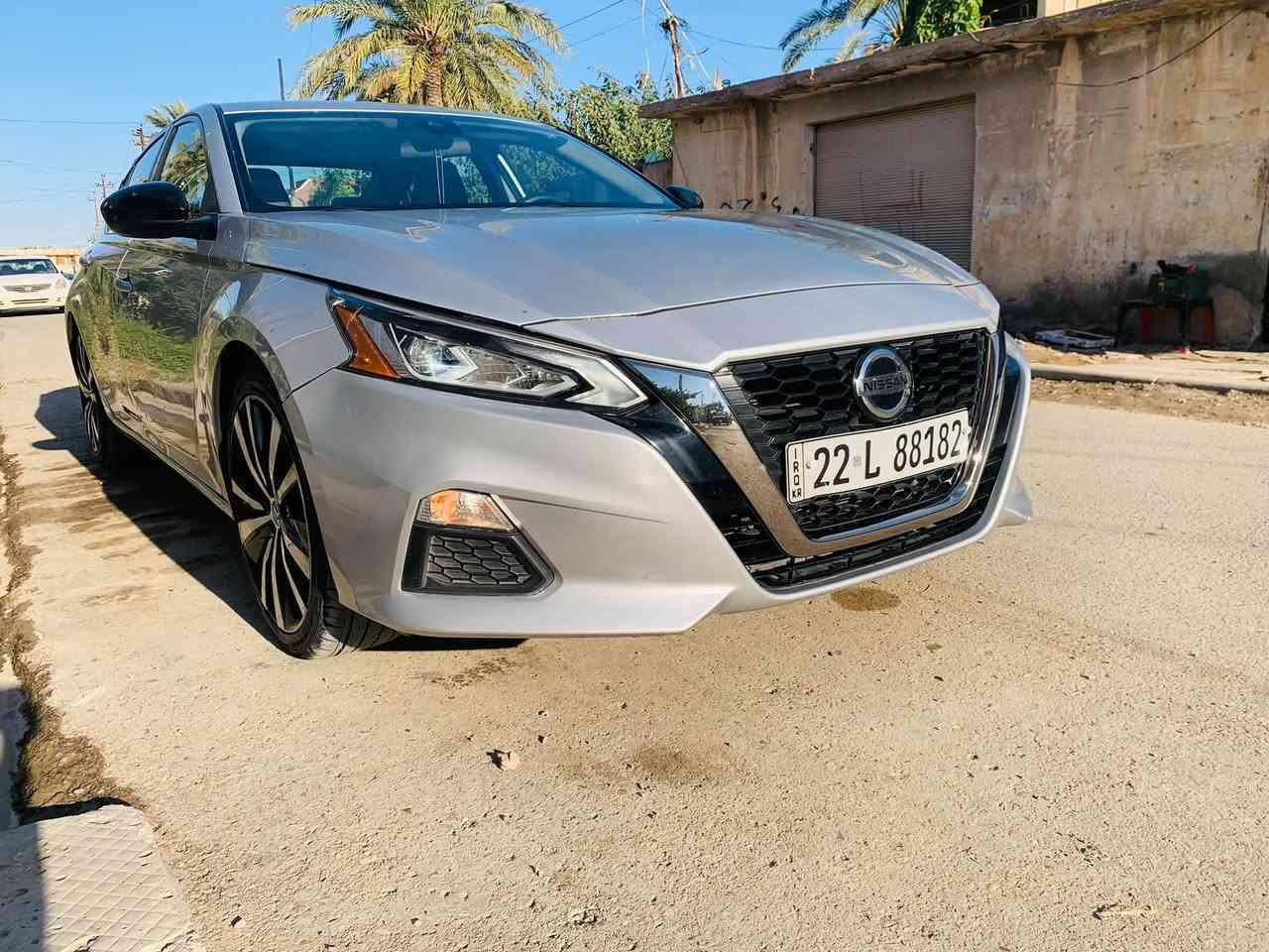 السلام عليكم 
للبيع نيسان التيما ٢٠٢٢ SR  ضرر باب خلفي ايمن مبدل بلادي بدون ايرباك بچم امامي وخلفي كبس والسونار موجود ماشية ١٠٤ الف كم رقم اربيل بأسمي سيارة كاملة مابيها اي نقص حدادية امامي خلفي بشرط مكانها ديالى المقدادية 
السعر 152 ورقة وبيها مجال
***********

نص مكتوب في الصور:
- 11:02
- bid.cars
- تم
- إعادة المحاولة
- تعذَّر تقديم الترجمة.
- 9 / 12
- 1:1
- BidCars
- 3
- 8 / 12