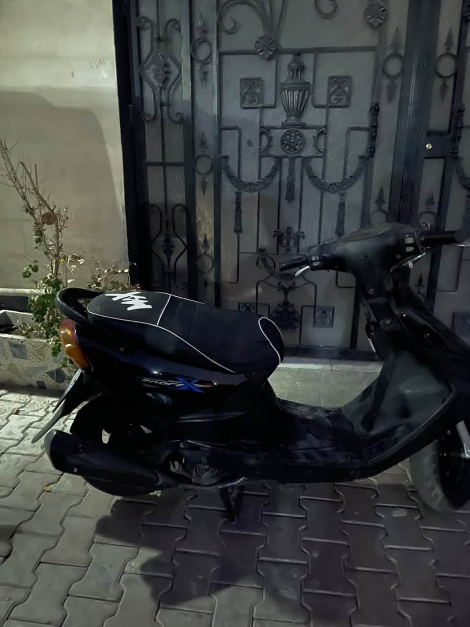 سلام عليكم شباب دراجه للبيع دراجه شلعته قويه اسمه ماكس قمجه سريعه ونضيفه والسعر بالخاص ***********

