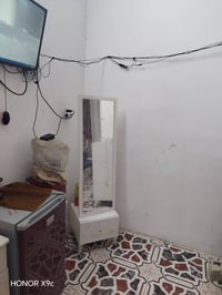 غرفة نوم • نظيفه • للبيع
