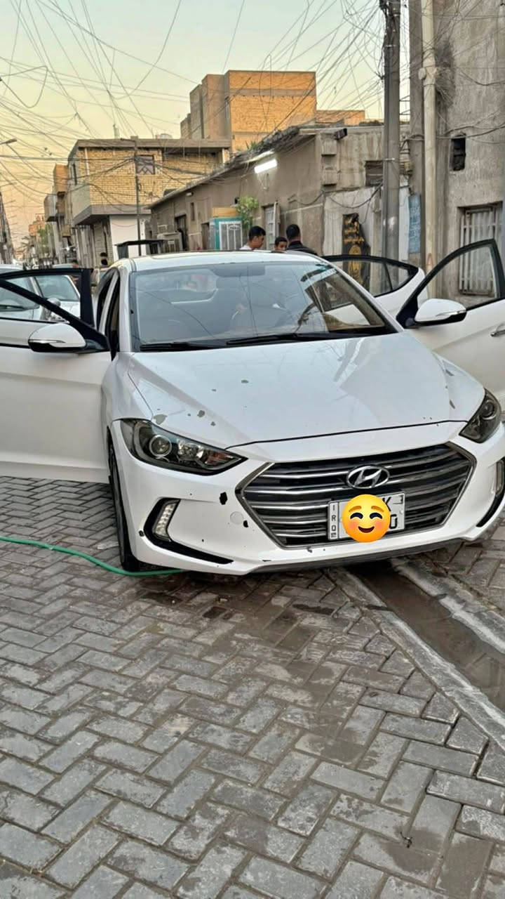 السلام عليكم
النترا 2018 خليجي للبيع
السياره فول مواصفات عدا بصمه
كير مكينه تبريد خير من الله جديده لاتبخير ولاتنقيص
بيهه بارد باب السايق شويه صبغ من البنيد والجاملغ كما موضح في الصوره السياره مال بيت رقم بيهه شبه مميز 
المكان بغداد
الرقم للأستفسار ***********
