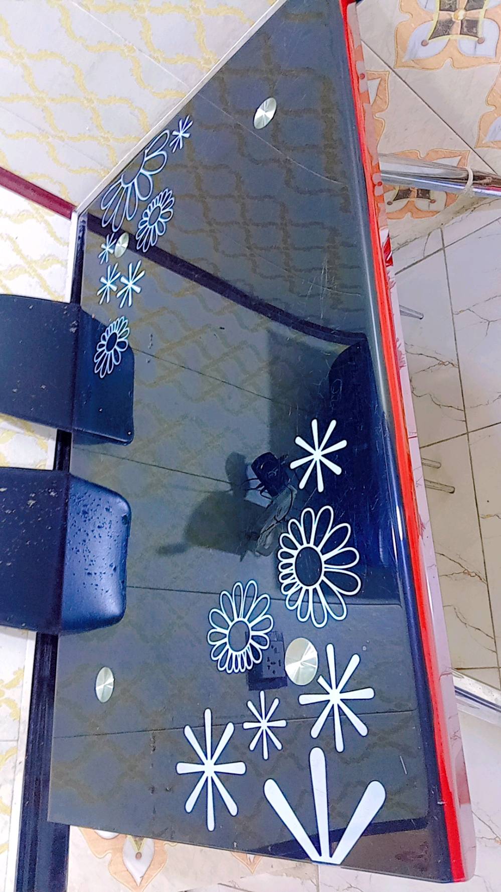طاولة طعام اخت الجديدة استعمال گلش قليل مع 6گراسي سعرها جداً مناسب تكدرون تتواصلون ويانة خاص نتعامل وياكم البصرة التحسينية خطوة الإمام المهدي السعر جداً مناسب