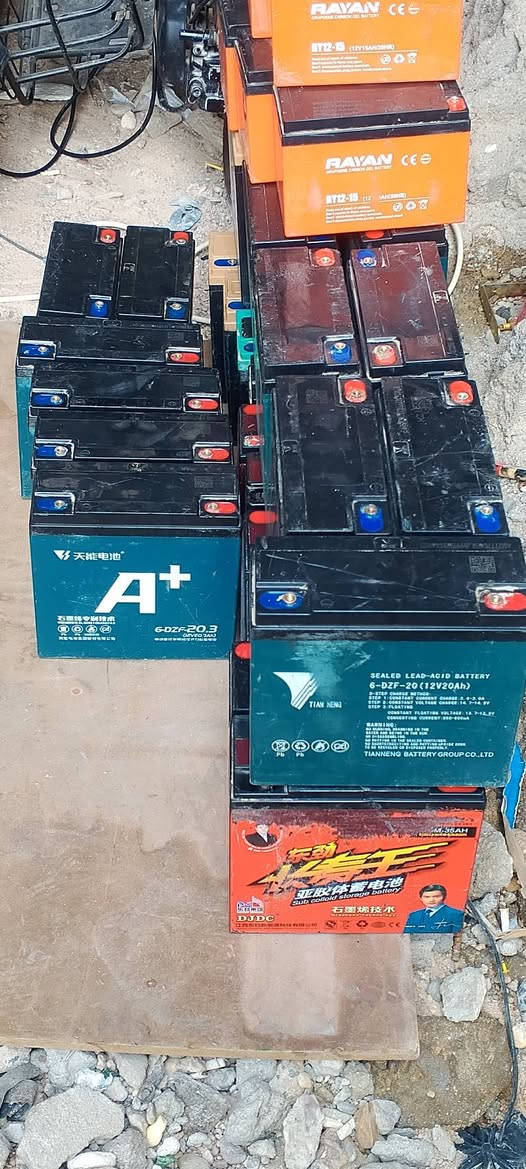 بطاريات • مستعمل • شرط الفحص