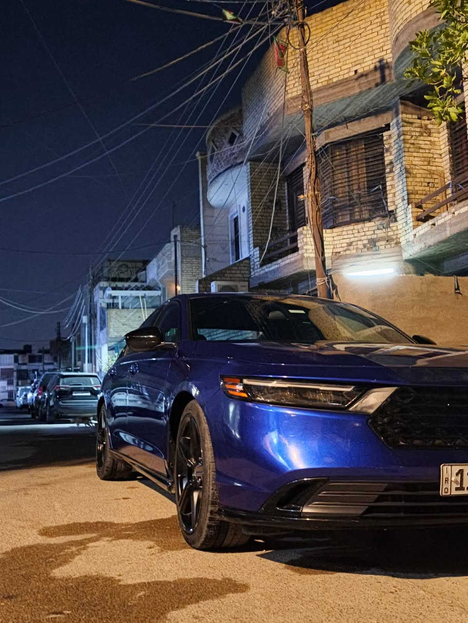 اكورد موديل ٢٤ ماشيه ٥٤ 
قطعتين صبغ بنيد وجاملغ 
رقم بغداد الجديد 
فئه السبورت 
كشنات جلد + كهرباء 
فتحه بصمه 
محرك الفين تنفس طبيعي هايبرد 
رايدها ١٨٢ وإذا اكو مراوس مو مشكله 
مكاني سيديه قرب تقاطع درويش 
الرقم ***********
