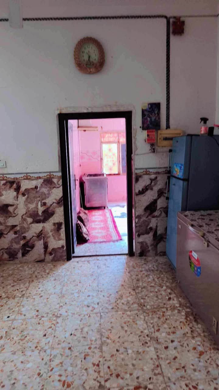 يالله
بيت للبيع وره الملعب قرب مضيف آل صكبان بناء يلوك عكاده سنة البناء ٢٠١٥ مساحه ١٧٥ متر طابو زراعي كافة الخدمات لمعرفة التفاصيل مراسلة الصفحه او الاتصال +9647804527235
