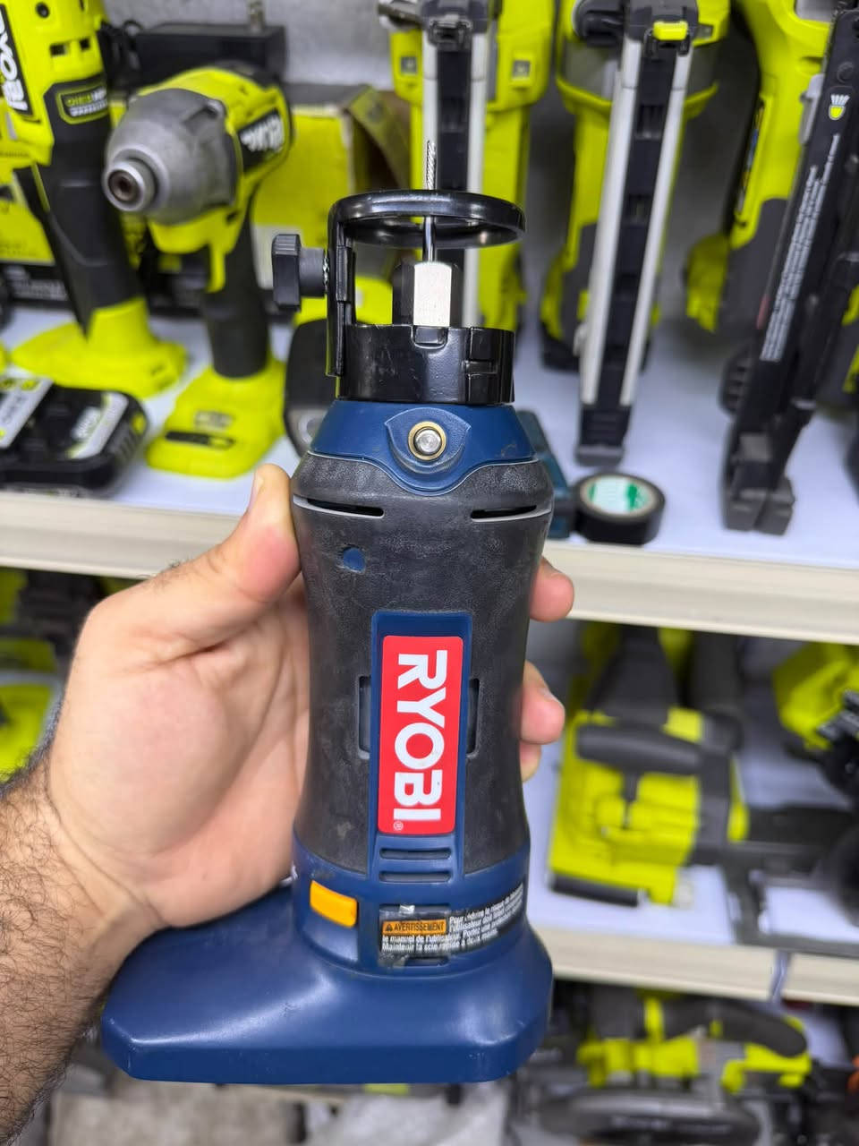 سلام عليكم اخوان
متوفر عدد ريوبي RYOBI فارغ او كامل 
السراي ايراسلني 
توصيل متوفر 
*********** واتساب
