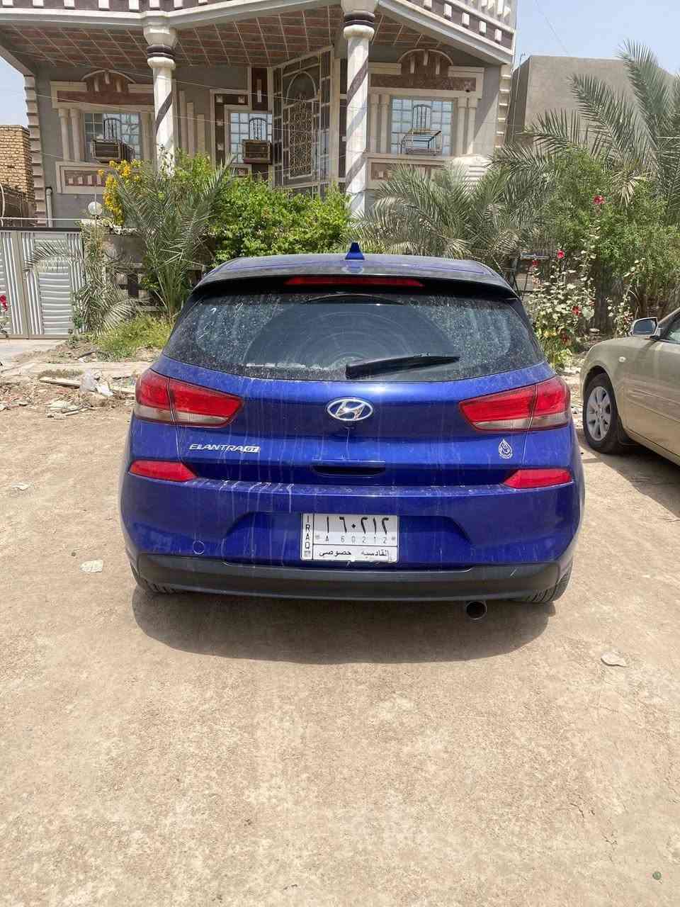 السلام عليكم النترا هاش باك موديل 2019 وارد امركي الضرر موجود في الصوره باب وجاملغ تبديل فقط باب الصدر مصبوغ بس اريد مراوس سوناتا تكسي دبي غير متواجد علئ الفيس ***********
