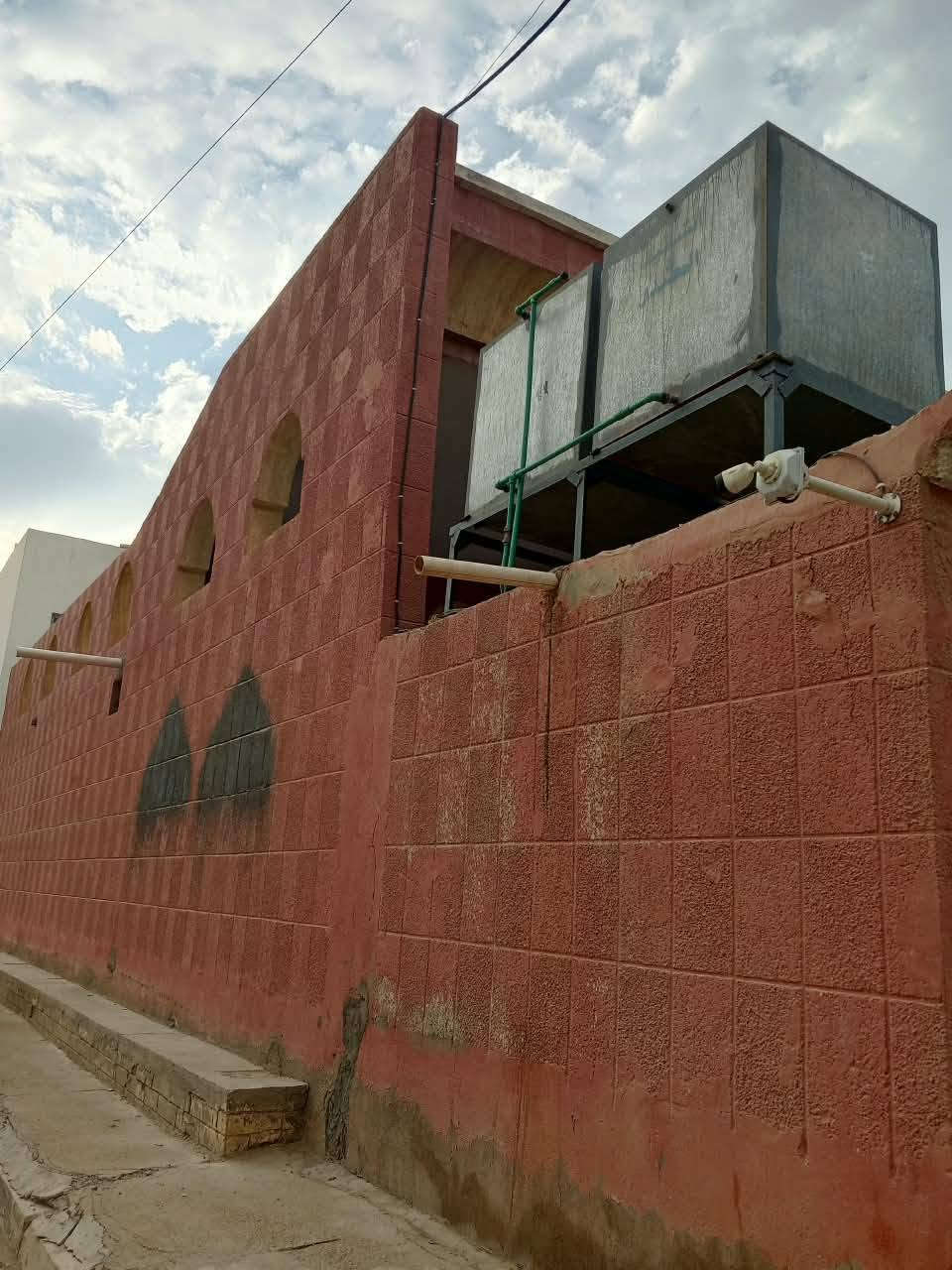 طابو • ركن على شارعين • ٢٩٨م
