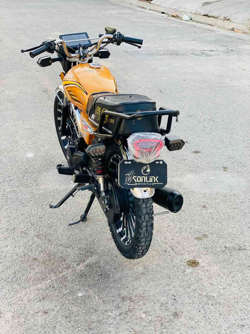 سونك 5 كير 🔥🔥
موديل 2025 👍🏻
مكينه 200cc👍🏻
أوراق موجود 📋
كلشي شغال مكينه مكفوله ما مفتوحه 

عنوان بغداد

السعر 750 

 اتصل ودلل ***********🥰📲

