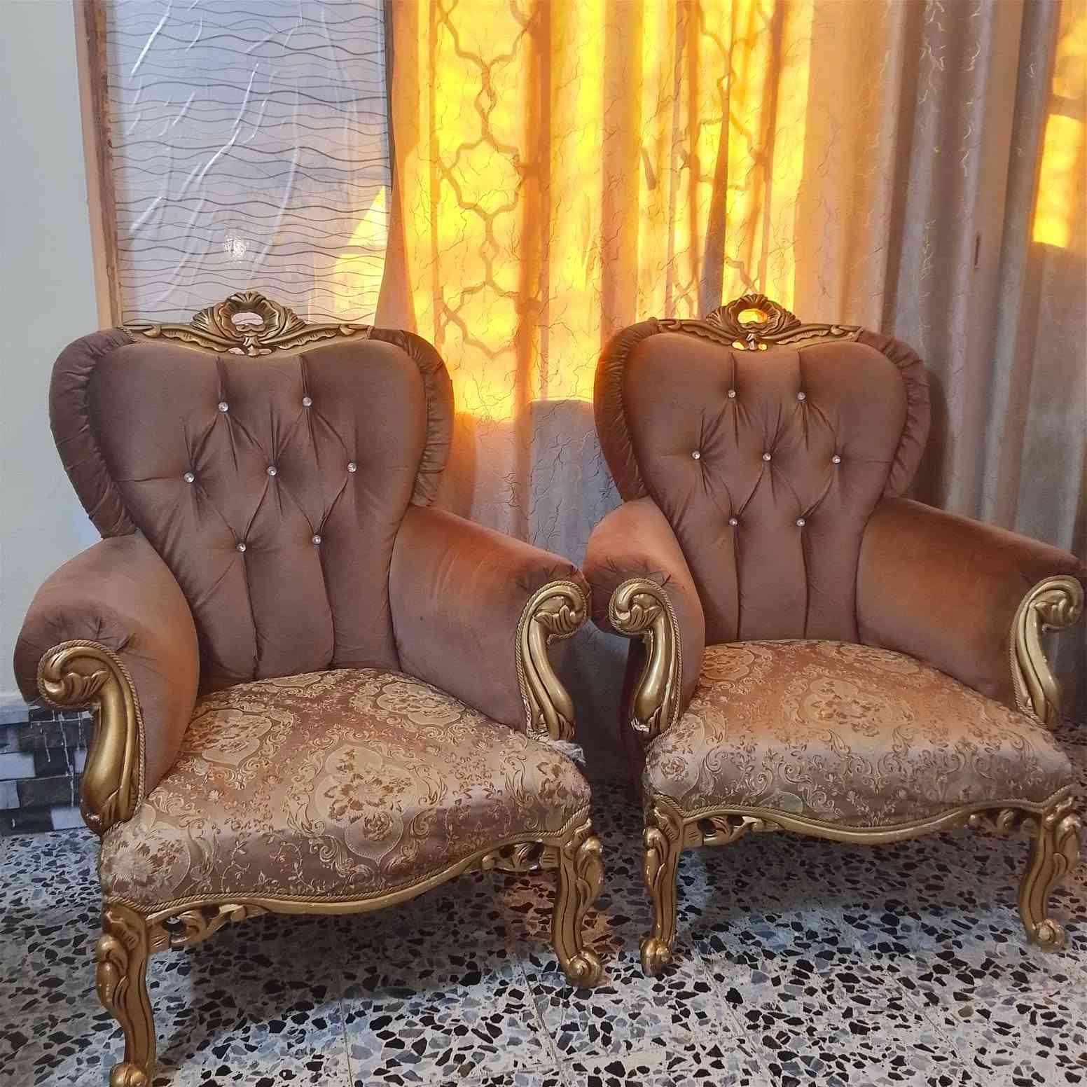 تخم خشب زان مصري نظافته ميه بل ميه 10مقاعد 4كراسي وثنين قنفات السعر600وبي مجال للاستفسار واتساب
***********
