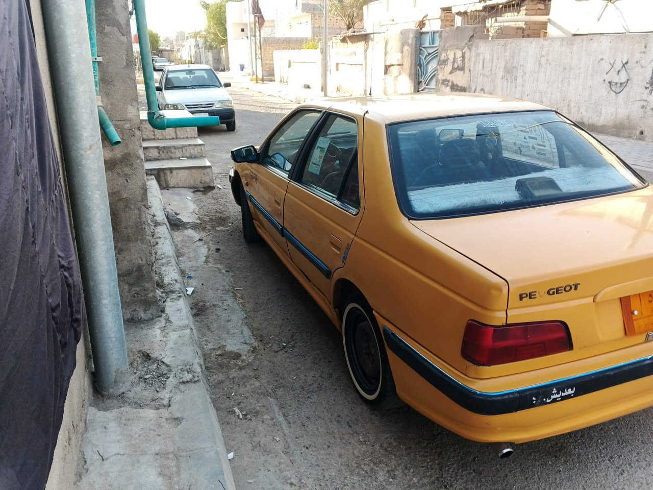 السلام عليكم بيجو بارص موديل 15السياره جاهزه من كلشي مكينه كير حداده مصفره هيئه وغرامات رافي يريد تحويل بصره السعر  32بيه مجال الشراي يتصل اذا مراوس بصيني عادي حسب القناعه موبايل ***********
