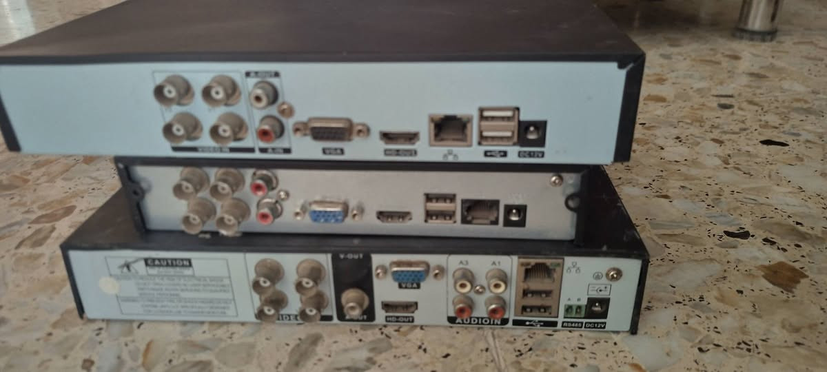 السلام عليكم
غراض للبيع
الـDVR عدد 3 شغالين فقط بدون محوله وهارد
سعر القطعه 20 وبيها مجال بسيط
راوتر تبلنك شغال مع محوله سعره 15
بورد مااعرف مال شنو سعره 15
للتواصل 
*********** واتساب
يتوفر توصيل داخل بغداد
