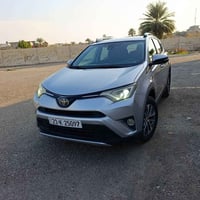 للبيع  راف موديل ١٧  رقم شمالي بسمي لون سلفر  مواصفات le رادار امامي  ...