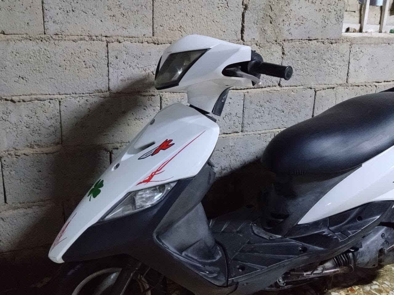 سلام عليكم عندي 3دراجات
 لبيع 2ثعلب 1سكنس نثيه 
وحده بيه تبخير 
دراجات كلهن نضيفات 
كلهن نفس صوره 
لون ابيض ثعلب جديده بس دخن
وكلهن شلعه معدل 
مكاني شعب حي البساتبن 
رقم/***********
