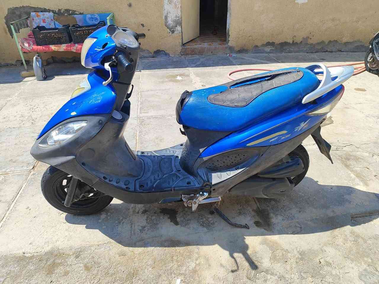 سلام عليكم V2 للبيع نضافه كدامك جاهزه من كلشي مبدل زنجيل فقط مكاني قلعه سكر ..***********...سعر 550 بيها مجال قليل

