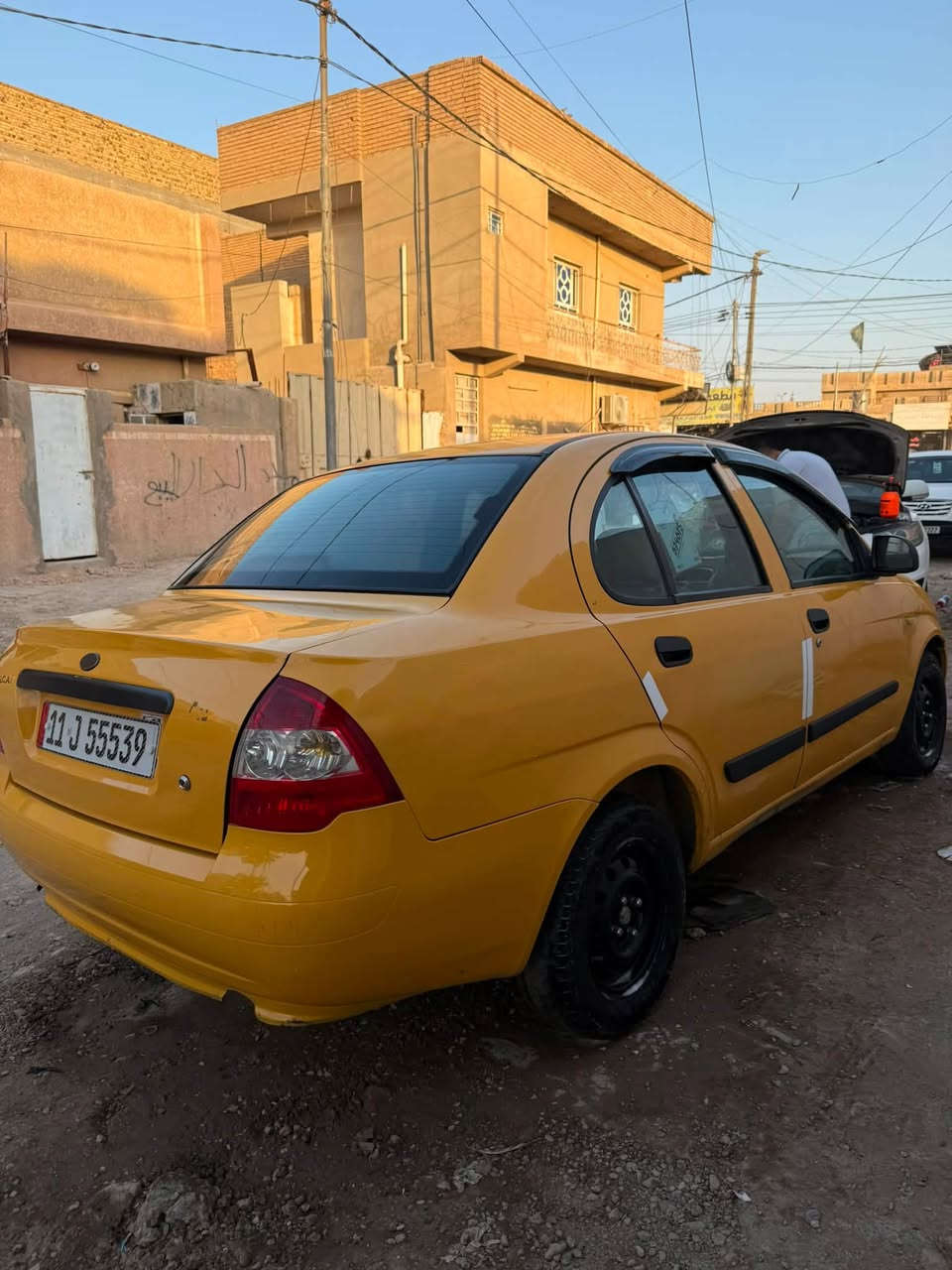 طيبه ٢٠١٦ جاهزه السياره كير جديد وباتري جديد دينمو جديد وزوج تايرات حداديه جديده راعيها بطواريج يريد مداور مصفره هيئه وغرامات بيها فقط لاستيك ولف  موجوده بالحله بيع مستعجل ٢٨ ورقه 
***********

