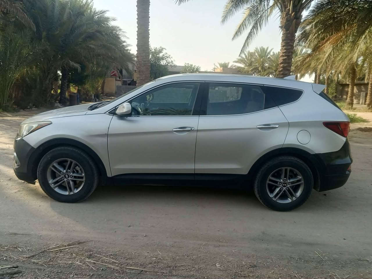 سلام عليكم سنتافي موديل 17 سياره جاهزه ربع ماتذب عليه وراد امريكي حادثه خشم البنيد وهاي شويه الي بل جنطه تبريد ثلج مكينه 2400 سياراه جاهزه بمعنى الكلمه واحلى من الصوره الشراي يصل وبيه خير ويدلل لسعر 110 وبيه مجال ***********
