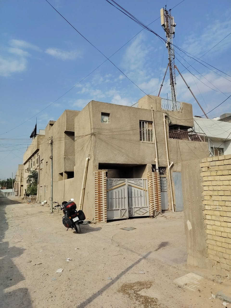 الامين شارع النواب • دار طابقين • ١٦٠م