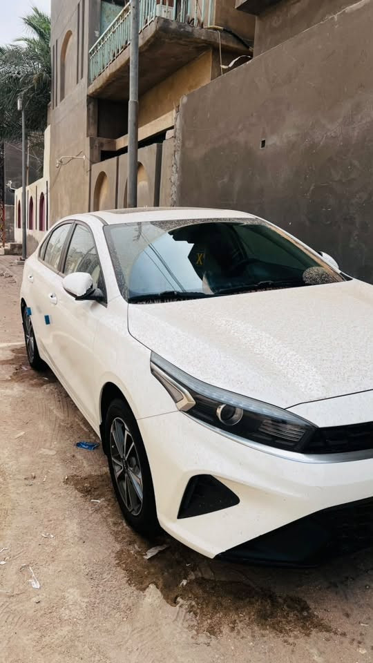 سيراتو 22 رقم بغداد ماشيه 76 محرك 1600 تخم تاير جديد مكان السياره السماوه ***********
