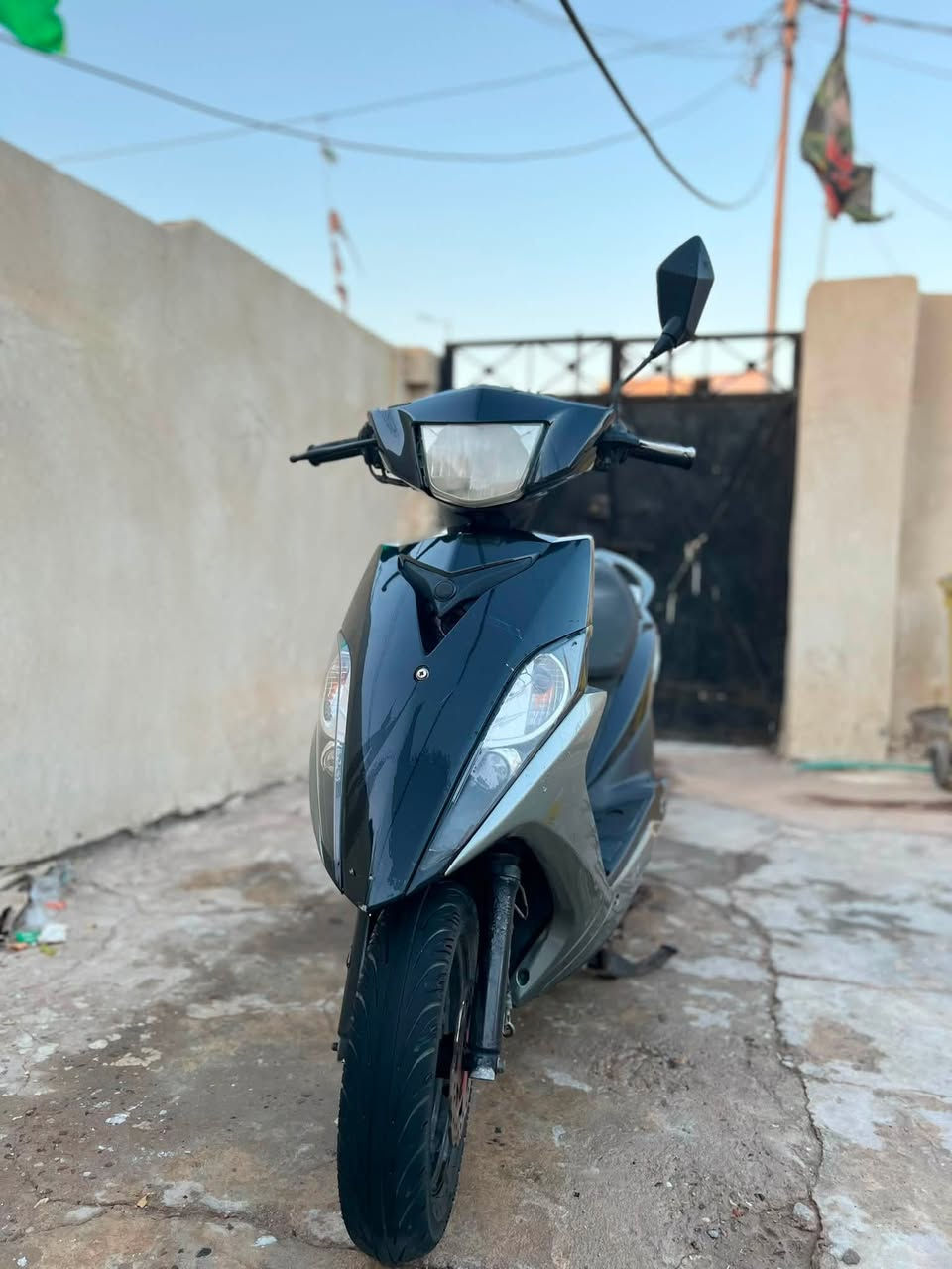 للبيع … دراجه مضلع حديث نوزل مكفوله كفاله عامه منزلها من الرمبه ..***********
