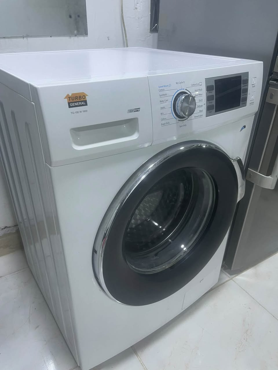 طباخ جديد كلش الفرن مامستعمل ابدخمسه  عين لونه كلش حلو
السعر ١٤٥ الف وبي مجال بسيط

 غساله اوتو ٩كيلو  حار بارد هيتر  كلش نضيفه شغاله بشرط الضمان

السعر ١٧٥ الف وبيه مجال بسيط 

المكان سليمانيه رابه رين

 التوصيل داخل سليمانيه مجانية

***********/06824821683
