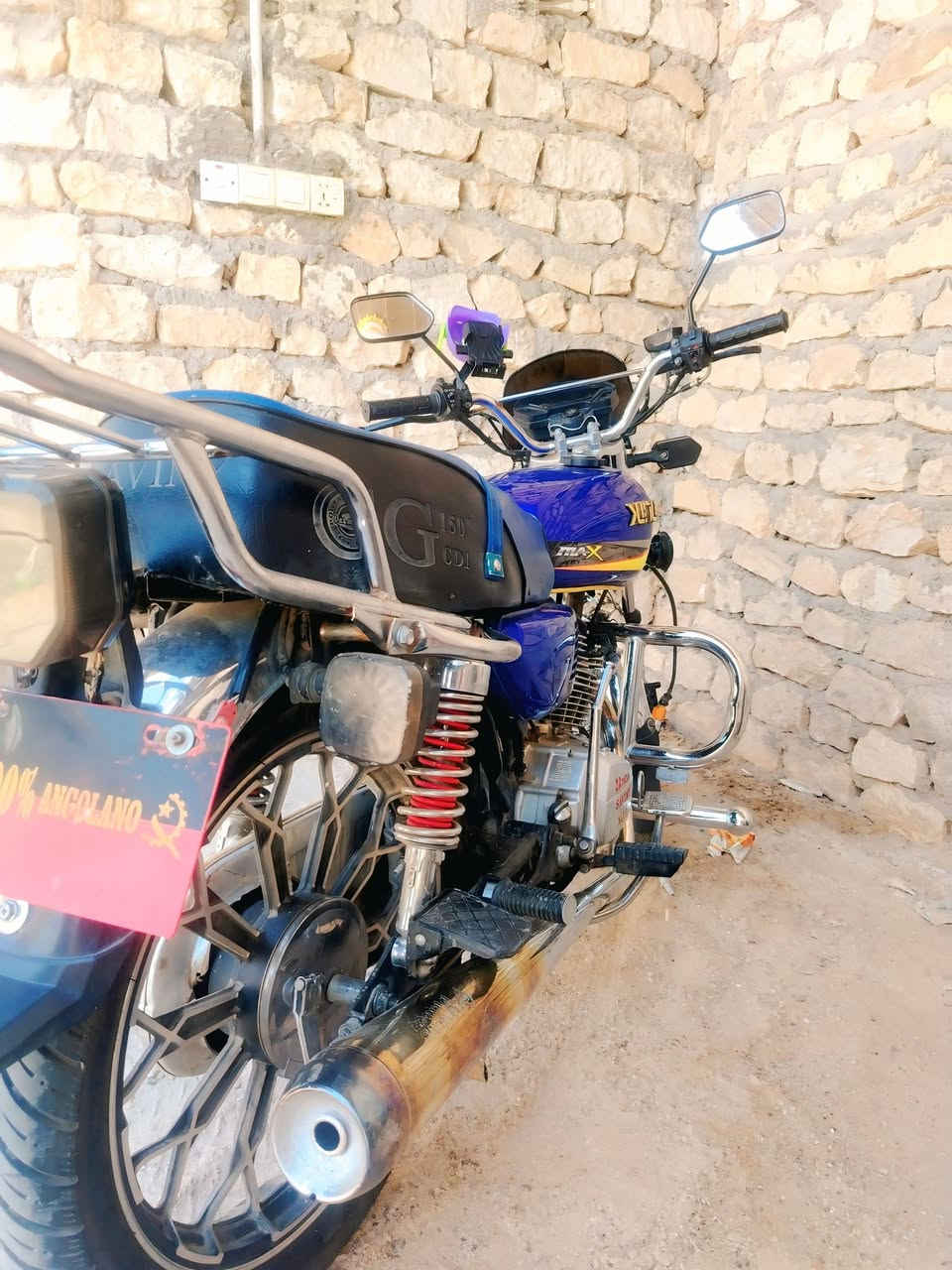 ايراني للبيع فقط منفيس 
محرك سيڤان 150cc
2024محرك نضيف ما مفتوح ولا برقي 
نضيف كهربائياته شغاله  سعر 750 مكان الرمادي 
زنگوره ناحية اليرموك ***********
