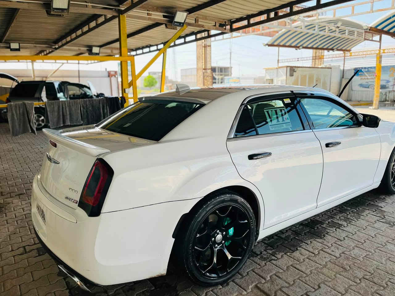 للبيع كرايسلر c300 امريكي ٢٠١٦ضرر خشم بنيد فقط بدون دواخل مواصفات C ماشيه ١١٦ mi  جديده كير محرك صدر شواصي كفاله مكاني بابل / محاويل رقمي ***********
