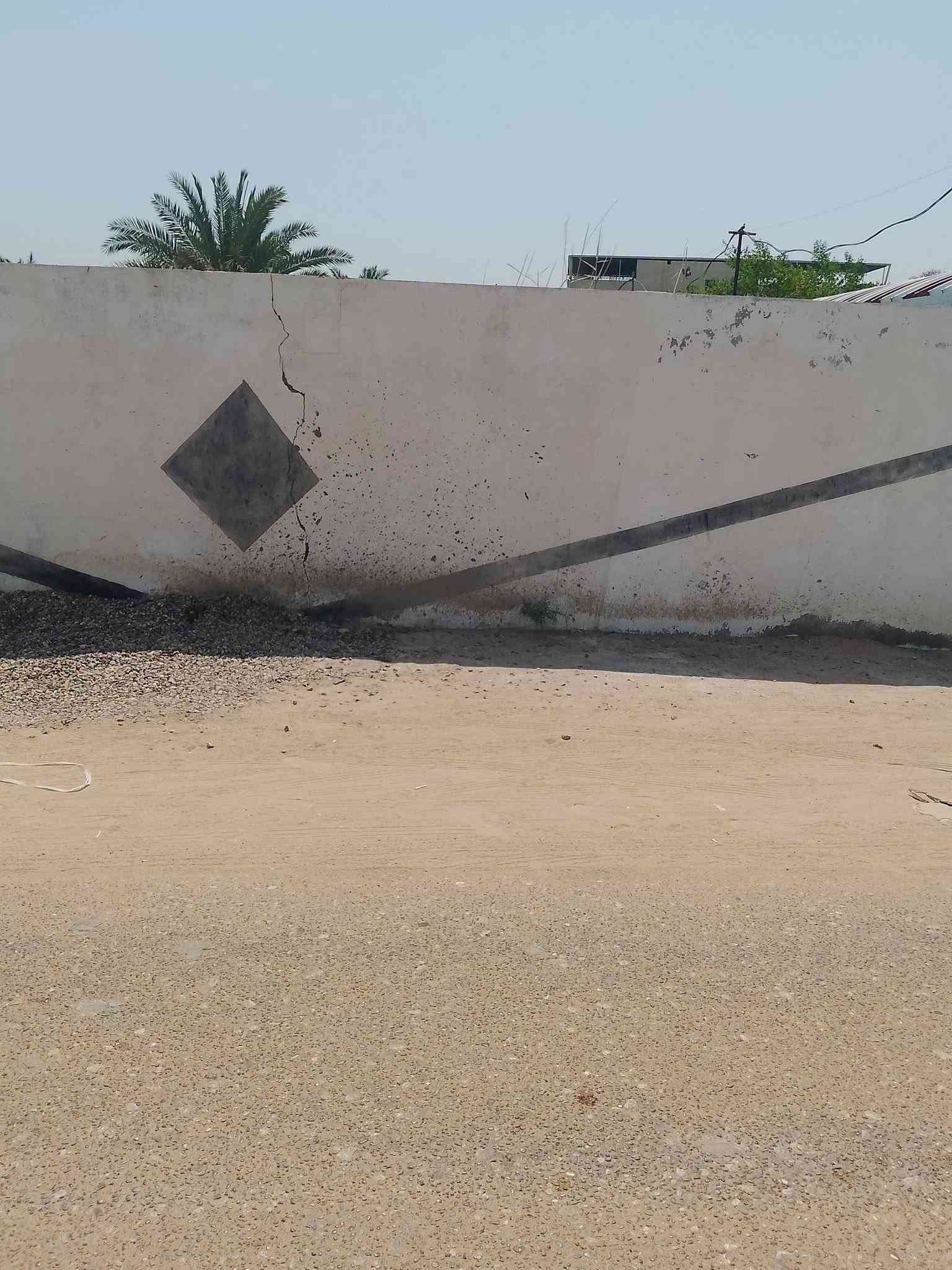 يا الله قطعه وقف سني اصولي مسجله باسمنا مساحه ٣٠٠متر واجهه ١٢نزال ٢٥ حمدان كوت الصلحي السعر ٥٠ بيها بتلو شارع تبليط ماي كهرباء كافة الخدمات للاستفسار خاص او واتساب *********** بيع مستعجل

