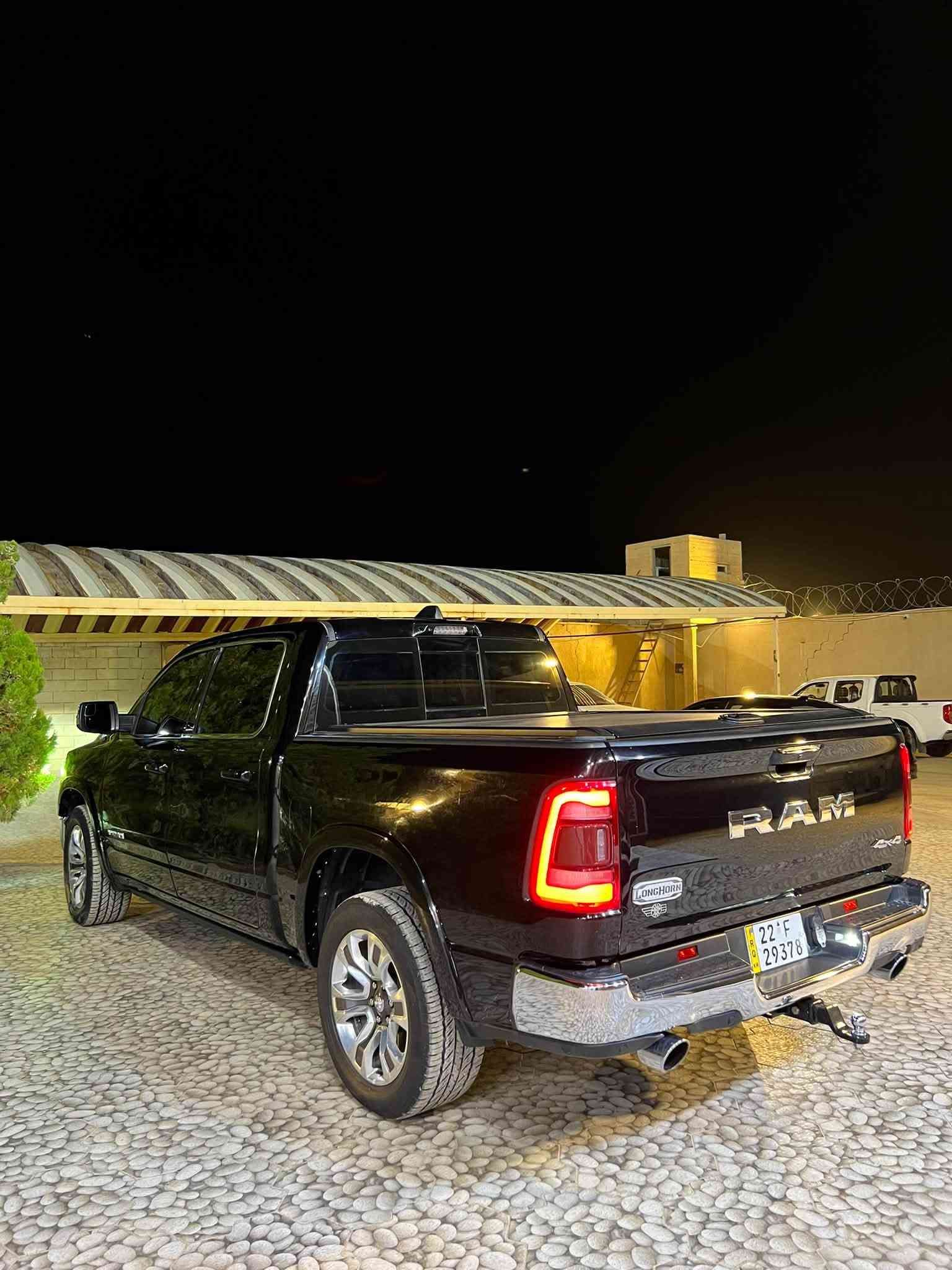 رام 1500 • ٢٠٢٣ • V8 ٥.٧