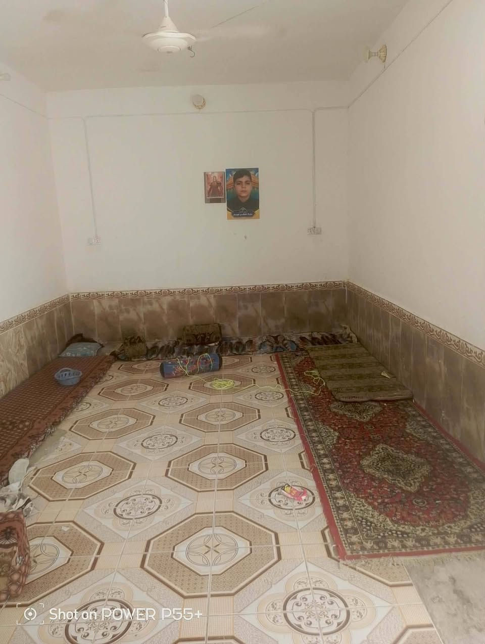 السلام عليكم بيت للبيع زراعي مساحة 100تفاصيله غرفه.مطبخ.صاله.ستقبال.طارمه.صحيات. مكان لبيت ناصريه السكان صناعي مقابل حي جوادين  يم عمود 39قريب عن شارع سعر ٣٢ بي مجال  تريد عقارك ينباع بسرعه ماعليك بس تراسلنه والباقي علينه *********** وتساب
