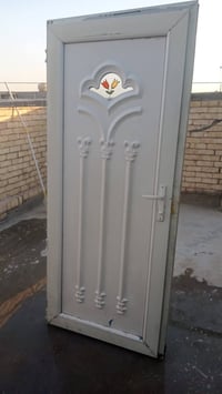 باب مستعمل • ٩٠×٢١٠ • حي اور