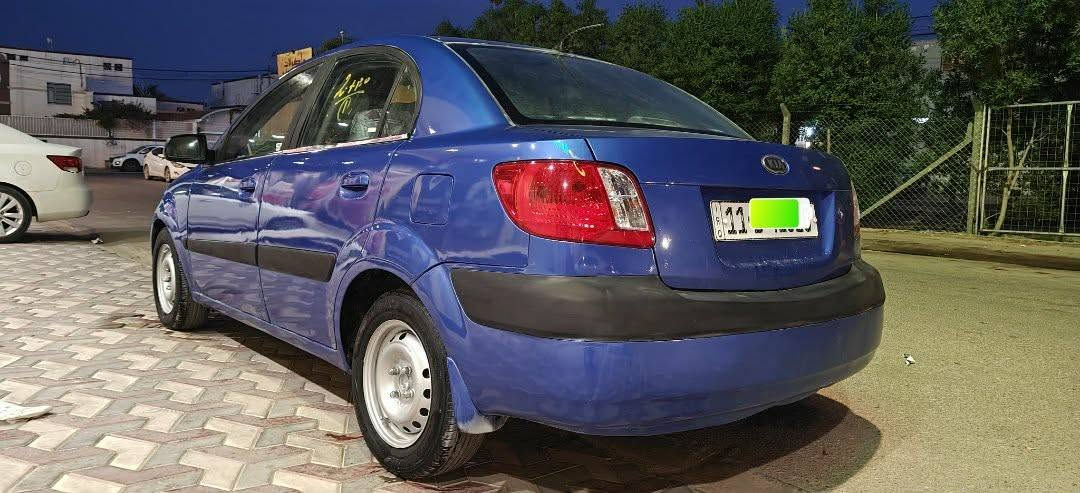 سلام عليكم كيا ريو بسعر 65 وبيه مجال  موديل 2006 رقم بغداد انكليزي مكينه كير كفاله 1600 اوتماتيك مصبوغه عام جماليه فقط عنواني النجف للاستفسار ع الرقم ***********
