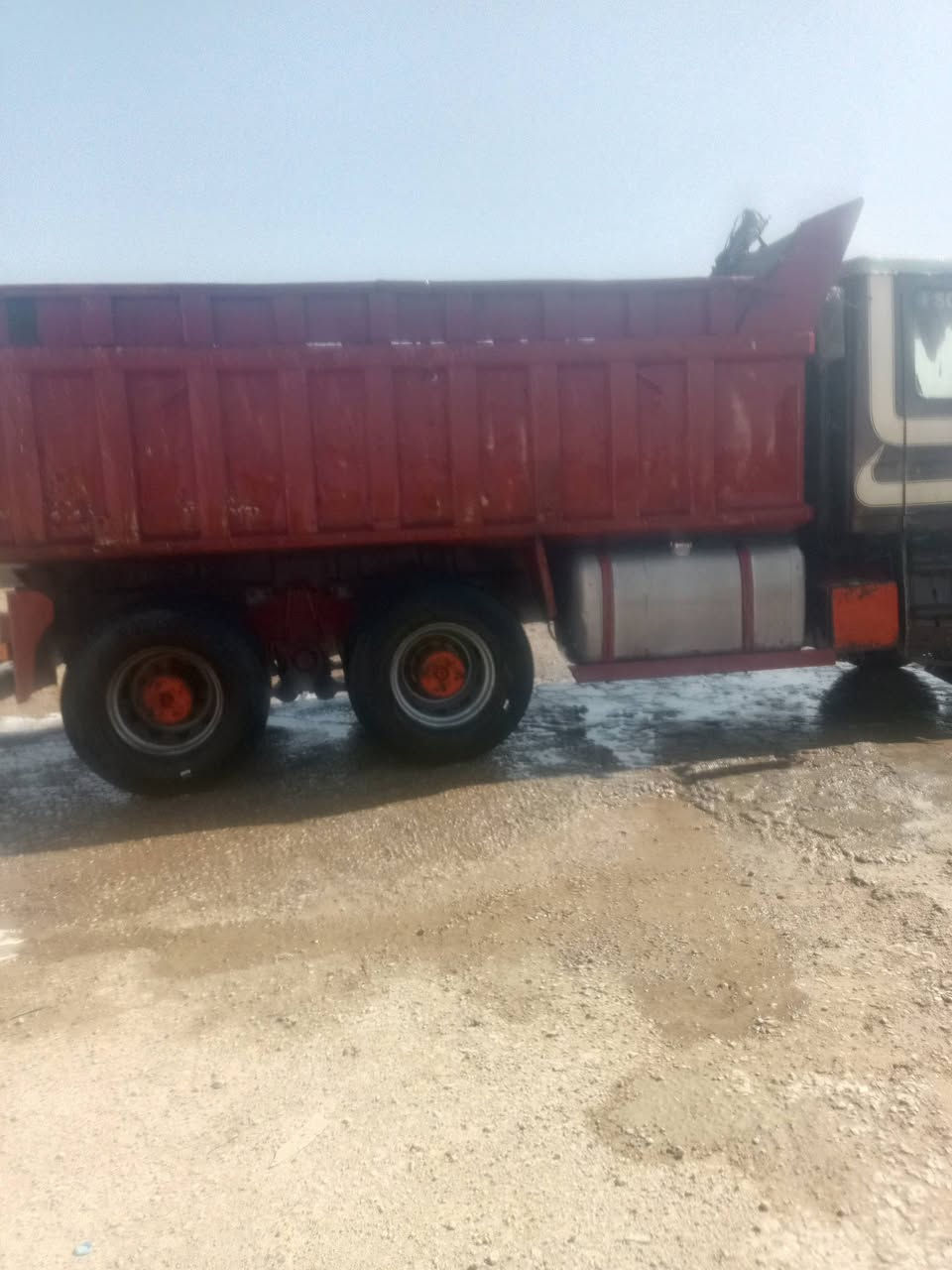 سلام عليكم 
سكانيا البيع 113 سياره جديده المكينه وكير جدد  مجموعه 19كتر رقم بصره مشروع وطني العنوان ناصريه الغراف 
رقم الهاتف ***********
