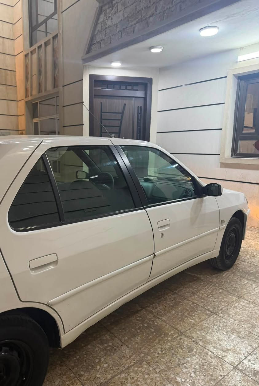 سلام عليكم 
للبيع بيجو 306
برده خلفيه بلاديه
موديل 2002 بلاديه بدون صبغ
مكينه جديده بيها 
تبريد تاير صدر كهربائيات جاهزه السياره
رقم بغداد تحويل مباشر
مكاني بغداد حي الجهاد 
سعرها 47 ورقه
***********
