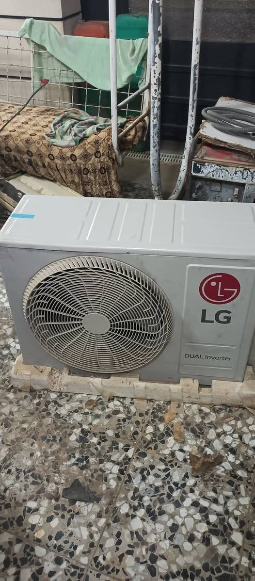 السلام عليكم قطعه خارجيه فقط نوع LG
2 طن انفيرتر موديل 24 غير مستعمل مع جميع ملحقاته 

السعر 400 ألف بغداد حي الجامعة قرب جامع مله حويش 

***********
