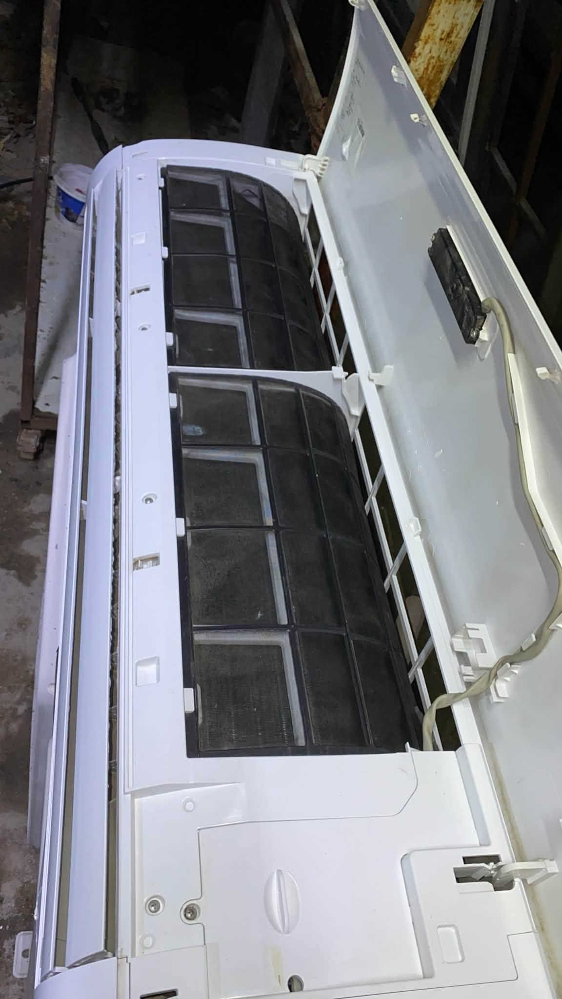 سبلت وارث 2 طن لجهاز كلش ضخم مستخدم صيفيه وحده كله بلادي كامل ريموت و بوري جديد وغازه لبلاد موجود جيب وشد 400 الف

بصره جبيله ***********
