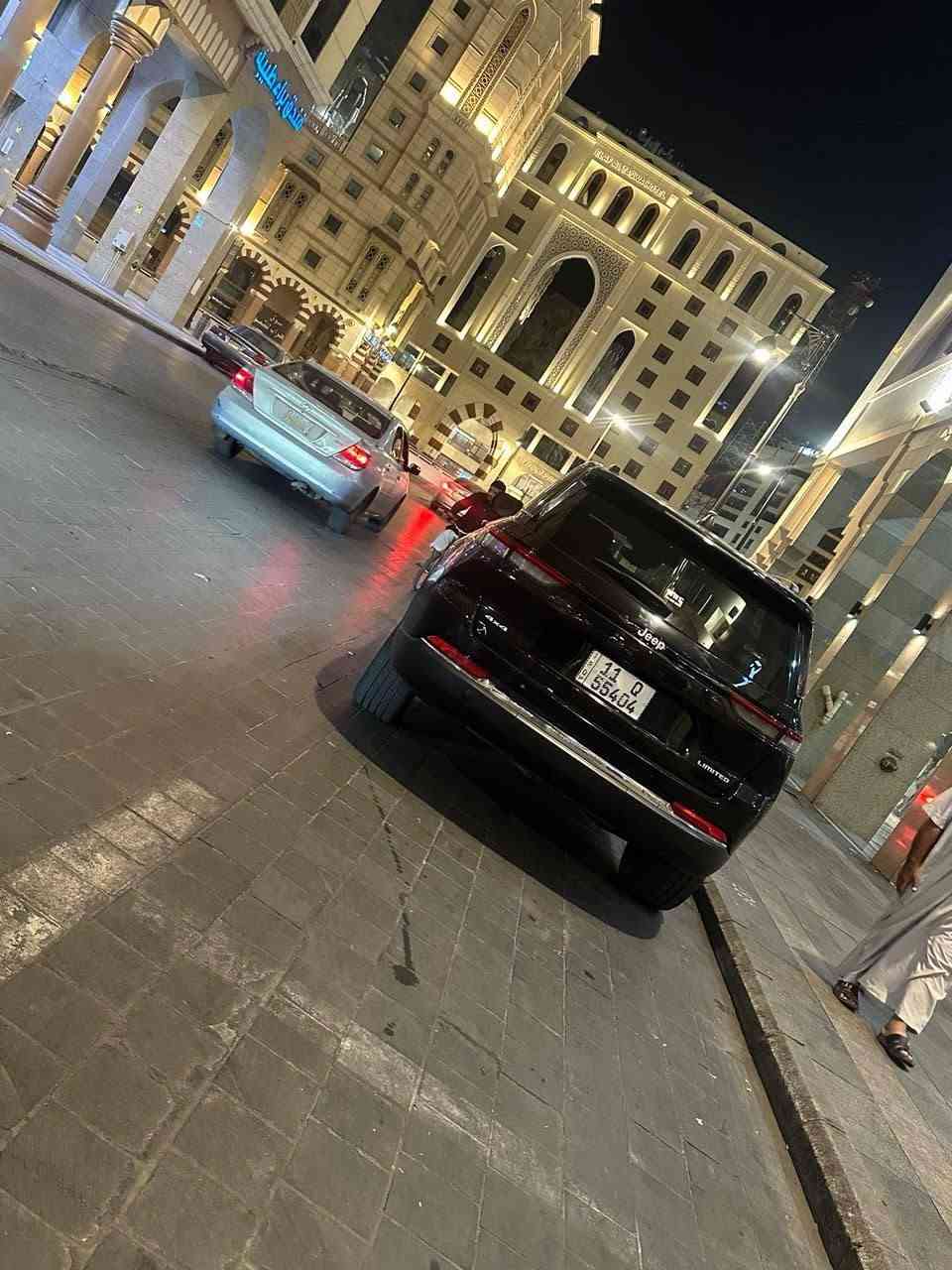السلام عليكم جيب ٢٣ سياره جديده حادثه سرقه قطع خارجيه وشادلهه قطع بدون صبغ بلادي نفس لون بدون قطره صبغ سياره جديده وماشيه ٦٠ كامله مابيه اي نقص
السياره لمتد 
مكاني بغداد الزعفرانيه
استفسار ***********
السعر ٢٥٠ وبيه مجال
بيع مستعجل
السلام عليكم جيب ٢٣ سياره جديده حادثه سرقه قطع خارجيه وشادلهه قطع بدون صبغ بلادي نفس لون بدون قطره صبغ سياره جديده وماشيه ٦٠ كامله مابيه اي نقص

نص مكتوب في الصور:
- 98 1:43 تم الإنجليزية العربية 16 / 17 1:1 BIDCARDS 360° 2