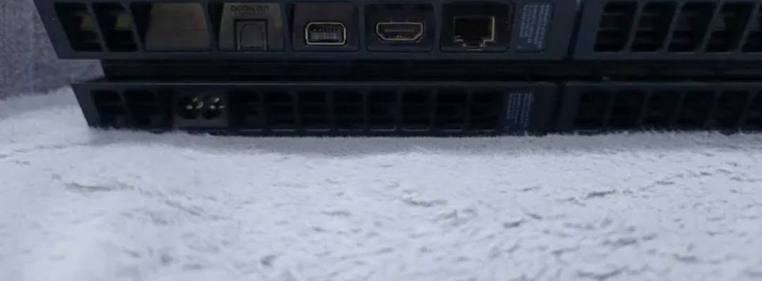 للبيع: بلايستيشن 4 فات (PS4 Fat) نظيف جداً بحالة الزيرو
الحالة: الجهاز لوك استيكر (ما مفتوح ولا مصلح نهائياً).

الملحقات: 

جوستكات اثنين (2) شغالات وبحالة ممتازة.

قرص لعبة فيفا 2020 (FIFA 2020) أصلية.

كرتونة الجهاز الأصلية.

جميع الوايرات والملحقات الكاملة.
سعره 225

المكان: البصرة - التنومة (قرب الجسر الإيطالي).

للتواصل والاتصال: ***********
