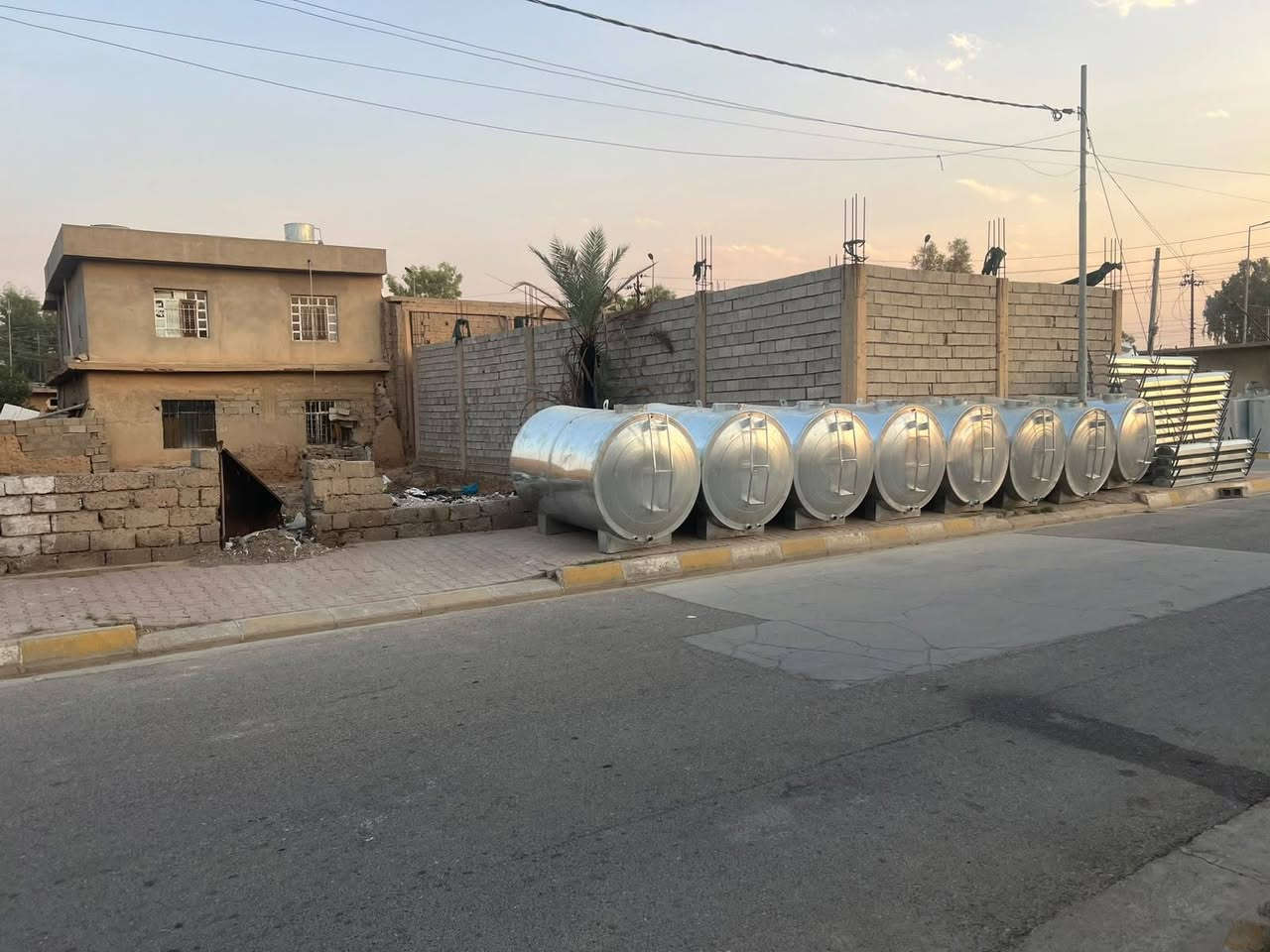 قطعة ارض ٤٠٠م اليرموك طبك بيت الجياد مقابل بيت صالح الجاسم الداوود الابعاد ٢٠ واجهة وعمق ٢٠ قريبة جدا من التجاري مقابل فلكة الساعة للاستفسار أكثر مراجعة مكتب الزغيت اوالاتصال على الرقم ***********
