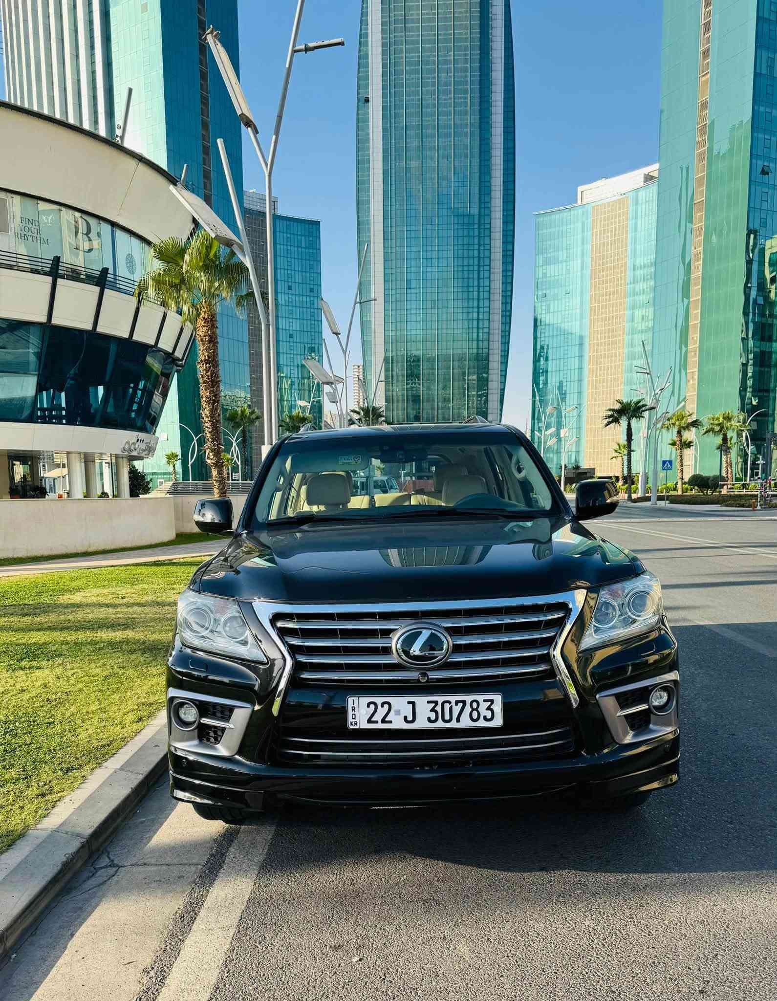 ‏للبيع لكزس LX 570 2015
السعر 325$بيها مجال
رقم أربيل باسمي
السياره بيها قطعه صبغ ويا يجي تيزاب شويه للصقف بدون ايرباك بدون دواخل 
ماشيه 150الف كيلومتر

——— 👇المواصفات 👇
فول مواصفات ١/١ 
8 سلندر محرك 5700 

* داخل كريمي 🟠
*   كراسي جلد 
*   كراسي كهرباء 
*   تدفئة تبريد بالكشن
*   ٣ شاشات اصلية 🖥
*   تشغيل عن بعد
*   جكات 
*   فور ويل
*   أنظمة قيادة
*‏ CRAWL نظام 
*   ثلاجة 
*   فول تحكم ستيرن 
*   ستيرن كهرباء
*   دبل كير ( عادي+ اوتوماتيك)
*   شفتات كير بالاستيرن
*   دبل حساس ( امامي+خلفي)
*   مرايات كهرباء (شفط)
*   لايت عدسة زنون عالي ناصي 
*   زراك لايت
* السيارة بالواقع احلا من الصور 
للأستفسار الأتصال ⬇️ ☎️
***********
