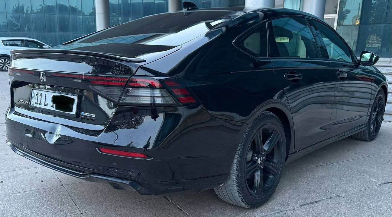للبيع – Honda Accord Hybrid Sport L موديل 2024 
2.0 Hybrid
اللون: أسود ملكي 
• العداد: 35000 كيلو
• الترقيم: بغداد
• صبغ قطعة واحدة فقط– باب السائق
• صور الحادث + مرفقة مع المنشور
ايرباك بردة فقط بجم كبس
• بصمة تشغيل + دخول ذكي
• رادار أمامي + تحديد مسار
• نظام النقطة العمياء
• فتحة سقف
• لايت زينون
• مقاعد جلد
• مقاعد كهربائية
• تدفئة المقاعد الأمامية
مكانها بغداد الغزالية
ابو ياسر ***********
السعر 19700$ بغداد, العراق
