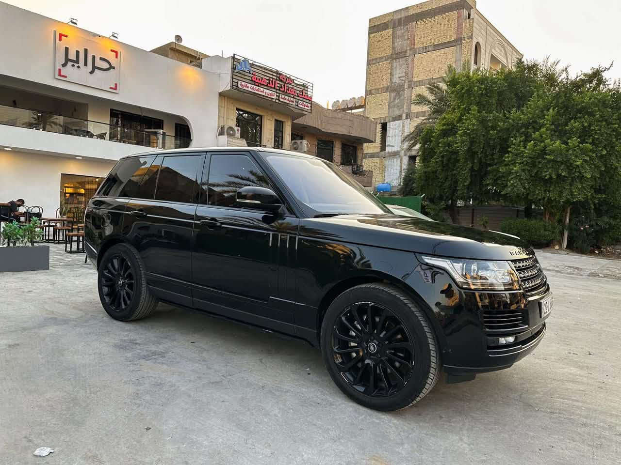 رانج فوگ موديل 2016 خليجي فول
مواصفات شركة سردار
 • محرك 8 سلندر سوبر، مفتوح فقط
 • البرادو والكازكيت راجع شغل درجة أولى
 • معروف مواصفات الرانج
 • مغلف PPF

الصيانة:
 • صيانة كاملة قبل أسبوع (صدر، خلفي، أمامي كله جديد: فلاتر، دهن)
 • هيدروليك الكبير صيانة عامة شرط
 • السيارة كلش جديدة

الملاحظات:
 • فقط شبر صبغ يم البكلات الخلفي، فقط

التفاصيل:
 • رقم أربيل تريد وكالة أو تحويل حاضر
 • رقم جديد وسنوية جديدة
 • مكان السيارة: بغداد – حي أور

📞 ***********

السعر: 280 ورقة 
📌 بيه مجال للشراي

⸻
