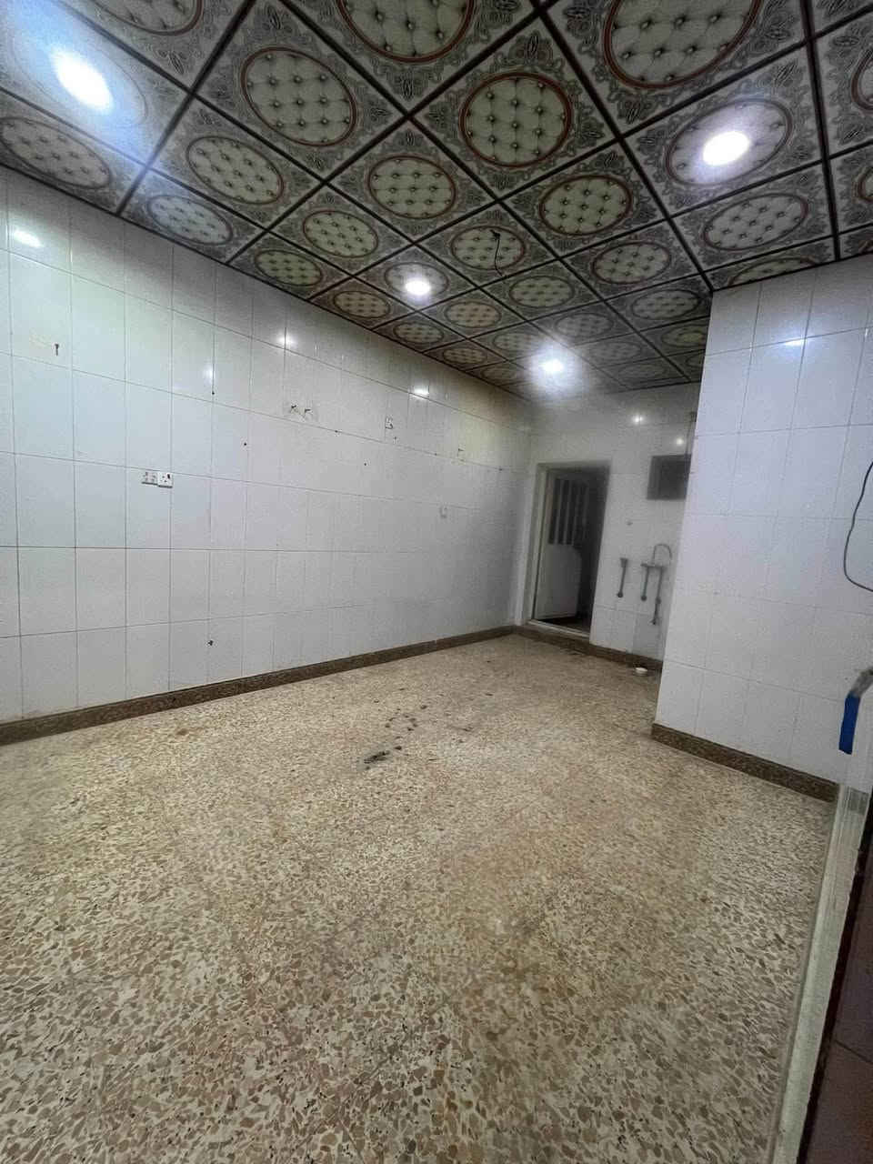 بيت رهن • طابقين • ٤ غرف