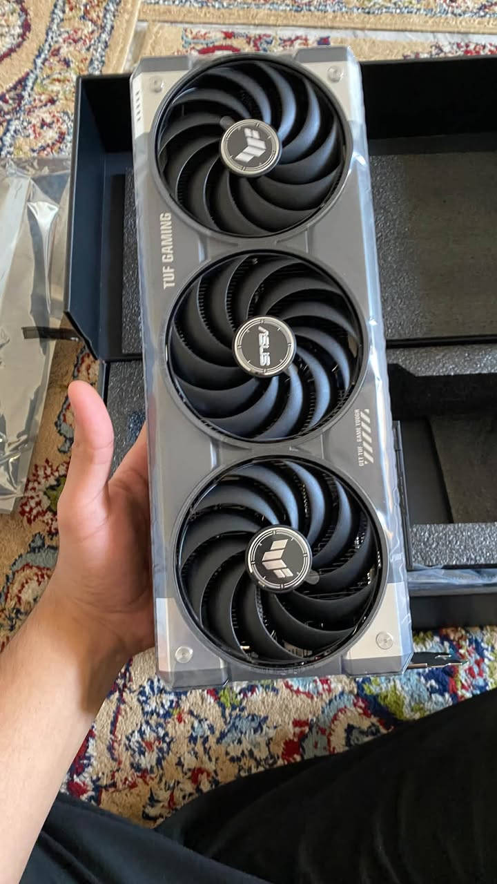 ASUS TUF RTX 5070 

سعره بالعراق مليون و425 وانت صاعد وينباع فقط مع التجميعات مثل ما تشوفون بالصور "sold with build" 

رايده بسعر جوا السوگ استعمال قليل جدا، حرارة (  69ْ ) اقصى شي بالضغط
مليون و 320
***********
***********
