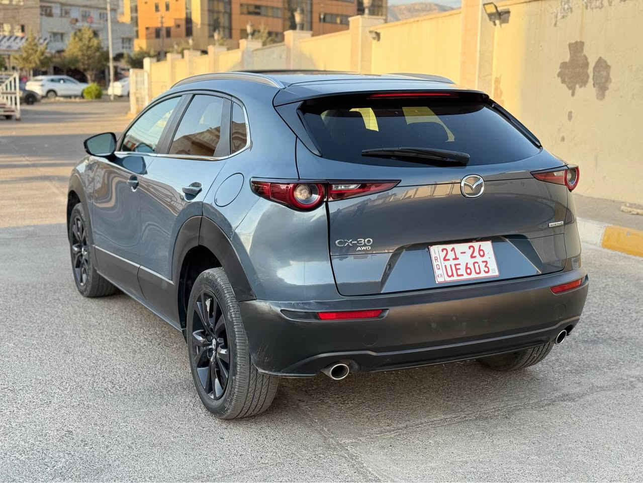 السلام عليكم 
مازدا CX30 موديل : 2024فول فول 1/1
اللون :  سمنتى 
سعر :145ومجال قليل 
حجم المحرك : 2.5L 
سياره زيرو دينار مصرف ما بيها عل وضع بلادى ✅
ملاحظة السياره  :  ربع بوند و ربع چاملغ و شويه PDR 

كافه الرباگات سليمه 100%✅

فول فول مواصفات 1/1
دةبل اكسل 𝟒𝐱𝟒
 بصمة ابواب 
بصمة تشغيل 
تشغيل عن بعد : 𝐑𝐄𝐌𝐎𝐓𝐄 𝐒𝐓𝐀𝐑𝐓
سستم سماعات 🔊 𝐁&𝐎
شاشة كبير لمس
شحن وايرليس
كاميرا
هاند بريك بصمة
اوتو هولد : 𝐀𝐔𝐓𝐎 𝐇𝐎𝐋𝐃 
اوتو ستارات : 𝐀𝐔𝐓𝐎 𝐒𝐓𝐀𝐑𝐓
اوتو ستوب : 𝐀𝐔𝐓𝐎  𝐒𝐓𝐎𝐏
رادار امامي (تحديد مسار)
رادار جانبي  (نقاط عمياء)
رادار خلفي (التحذير من الاصطدام)
حساسات امامي
حساسات جانبي 
حساسات خلفي 
كشنات جلد احمر بلادى 
كشنات كهربائي
كشنات خزن+ميموري
كشنات تبريد
كشنات هيتر
تحكمات استيرن
استيرن كهربائي 
استيرن خزن+مميوري
استيرن هيتر
تبريد لمس 
تبريد مركزي 
صندوق شفط كهربائي 
لايتات 𝐋𝐄𝐃 ليد عدسة زينون بيلادي
بلاجيكتور 𝐋𝐄𝐃 ليد بيلادي
بكلايتات 𝐋𝐄𝐃 ليد بيلادي
ويل كروم

‏ ‎تفاصيل اكثر الاتصال علی ارقام التاليه 

اتصل و تدلل 
***********
‏ WhatsApp 

عنوان📍عقره اكر, نينوى
