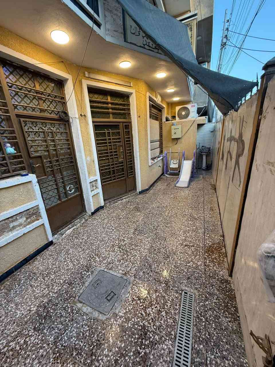 سلام عليكم 
بيت للبيع طابو زراعي قرار 117
مساحه 100 متر مربع 10×10
البيت بل زعفرانية السده بستان علاي 
سعر على الخاص 
هاذ رقم تلفوني ***********
