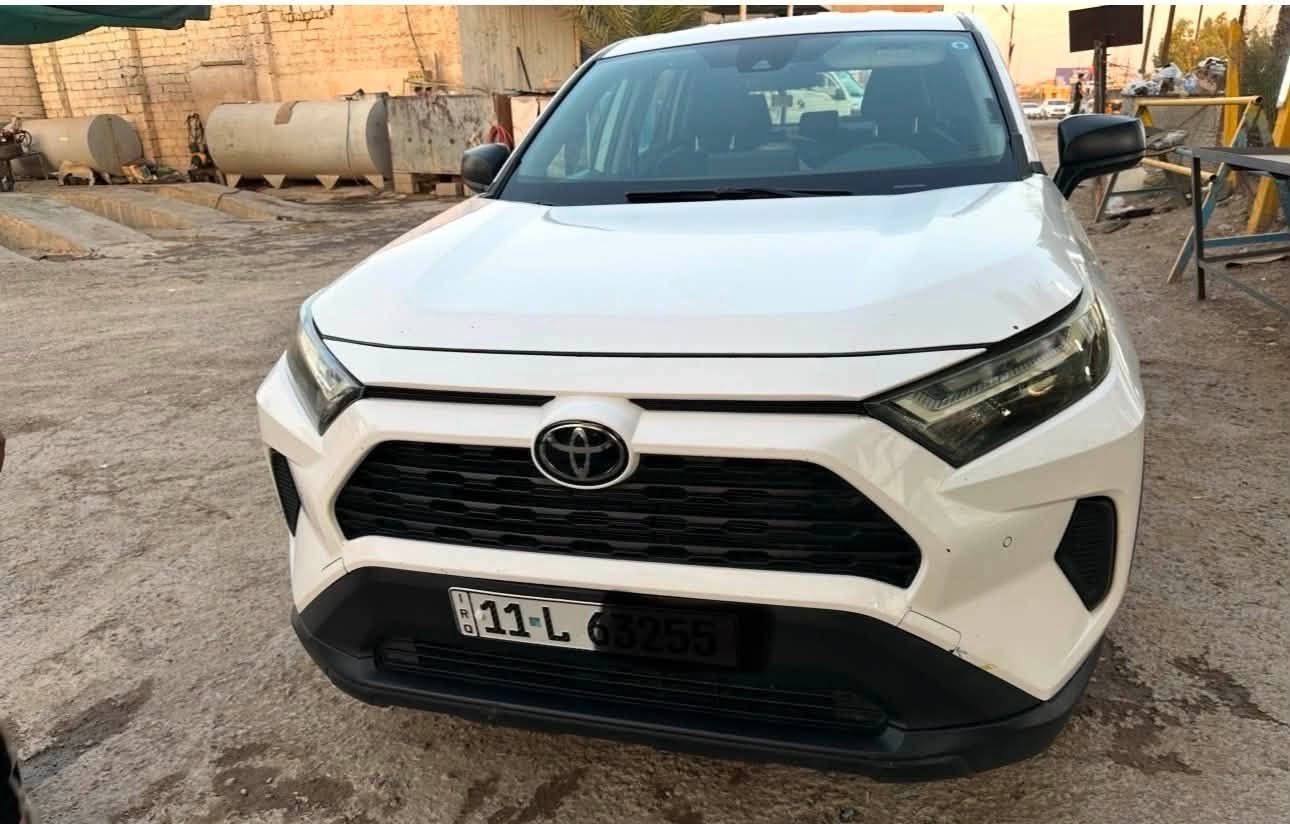 راف فور 2023 ابيض رقم بغداد مواصفات le  ماشية 50 الف ميل مواصفاتها  رادار توقف ذاتي تحديد مسار  مع انظمة القيادة المتعددة السيارة نظيفة ويل 19 المرغوب وضررها خفيف مو ضع بالصور قطعتين جاملغ وبنيد  سعرها 188 للاتسفسار الاتصال على الرقم التالي ***********
