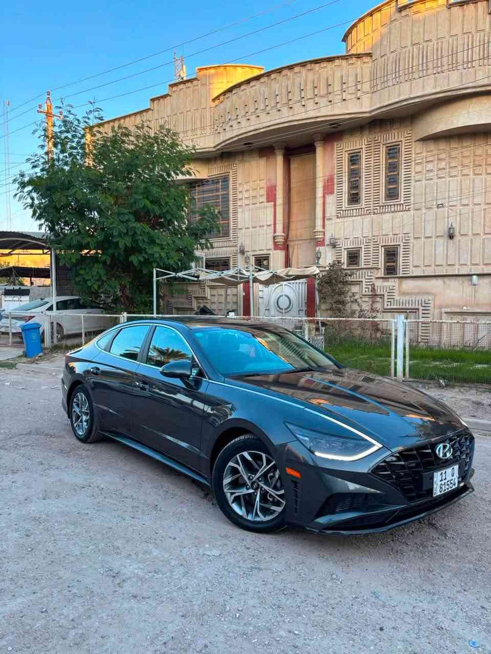 هونداي سوناتا
موديل 2023
وارد امريكي
فئة sel
مواصفات 
بصمة
كير دكم
هاندبريك دكمة
اوتو هولد
شاشة كبيرة
كاميرا دوارة
تبريد مناخين بيانو
رادار
تحديد مسار
تحكم ستيرن كامل
وضعيات قيادة
 مثبت سرعة
محرك 2500
حادث امريكا سرقة جاملغ امامي جهة السايق وبالعراق انطخت بالجاملغ خلفي رجع بارد و دعامية خلفية نصها صبغ والصور مرفقة بالاعلان
ماشية ٤٩ الف ميل 
رقم بغداد
السعر 168ورقه وبيه مجال
للاتصال ***********
