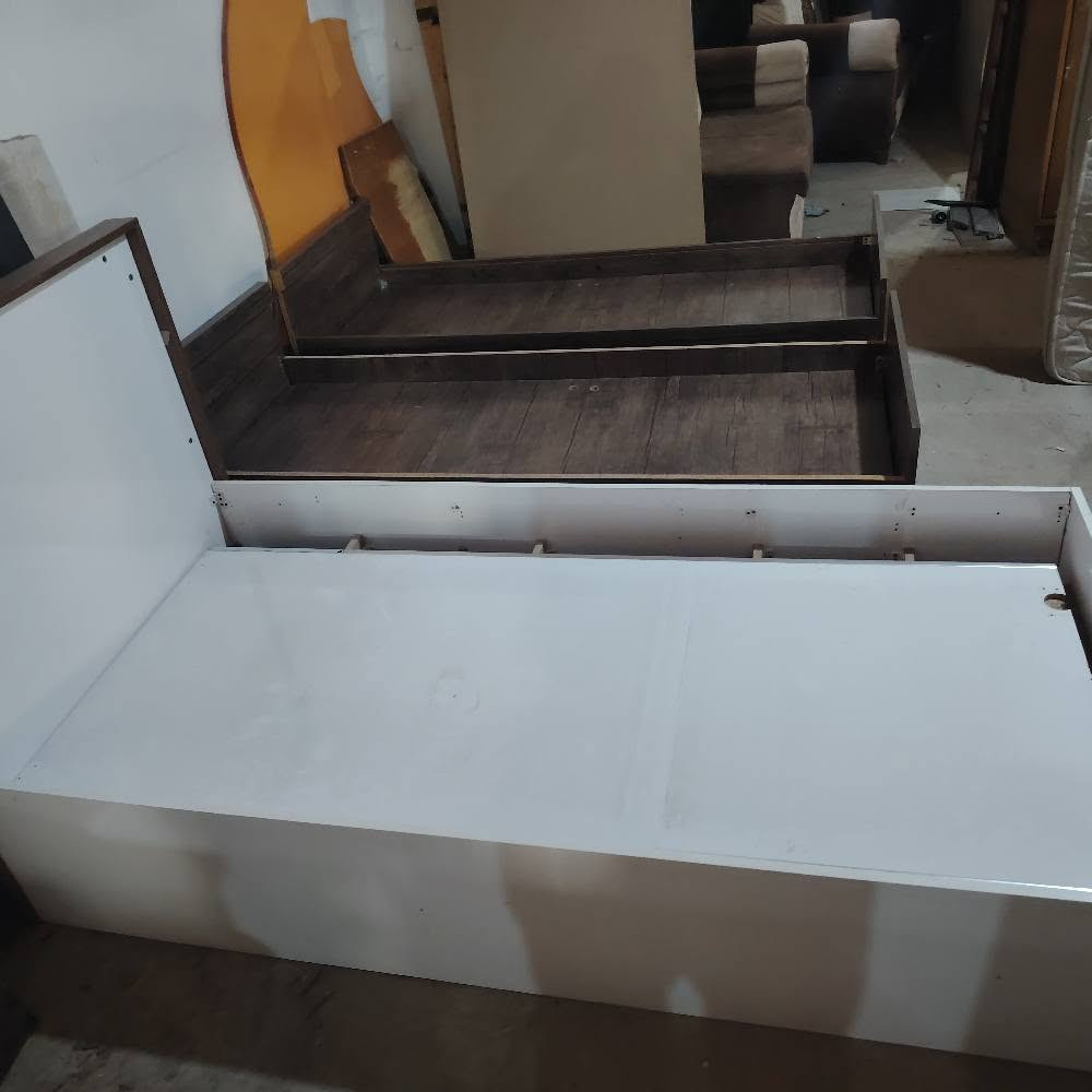 عنوان دهوك سيميل مسيريك شارع العام رقم الهاتف
***********
*********** زاخو, دهوك
